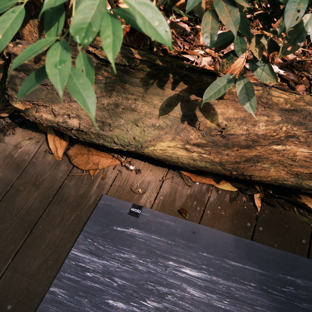Wolo ascend yoga mat, full natural rubber yoga mat in limestone grey colour#color_limestone grey