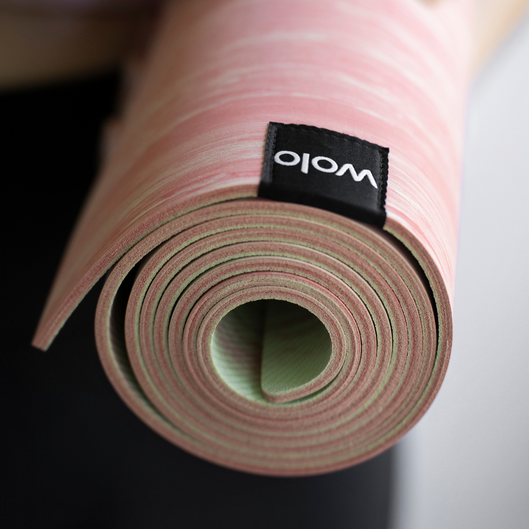 Rolled yoga mat#color_unakite pink